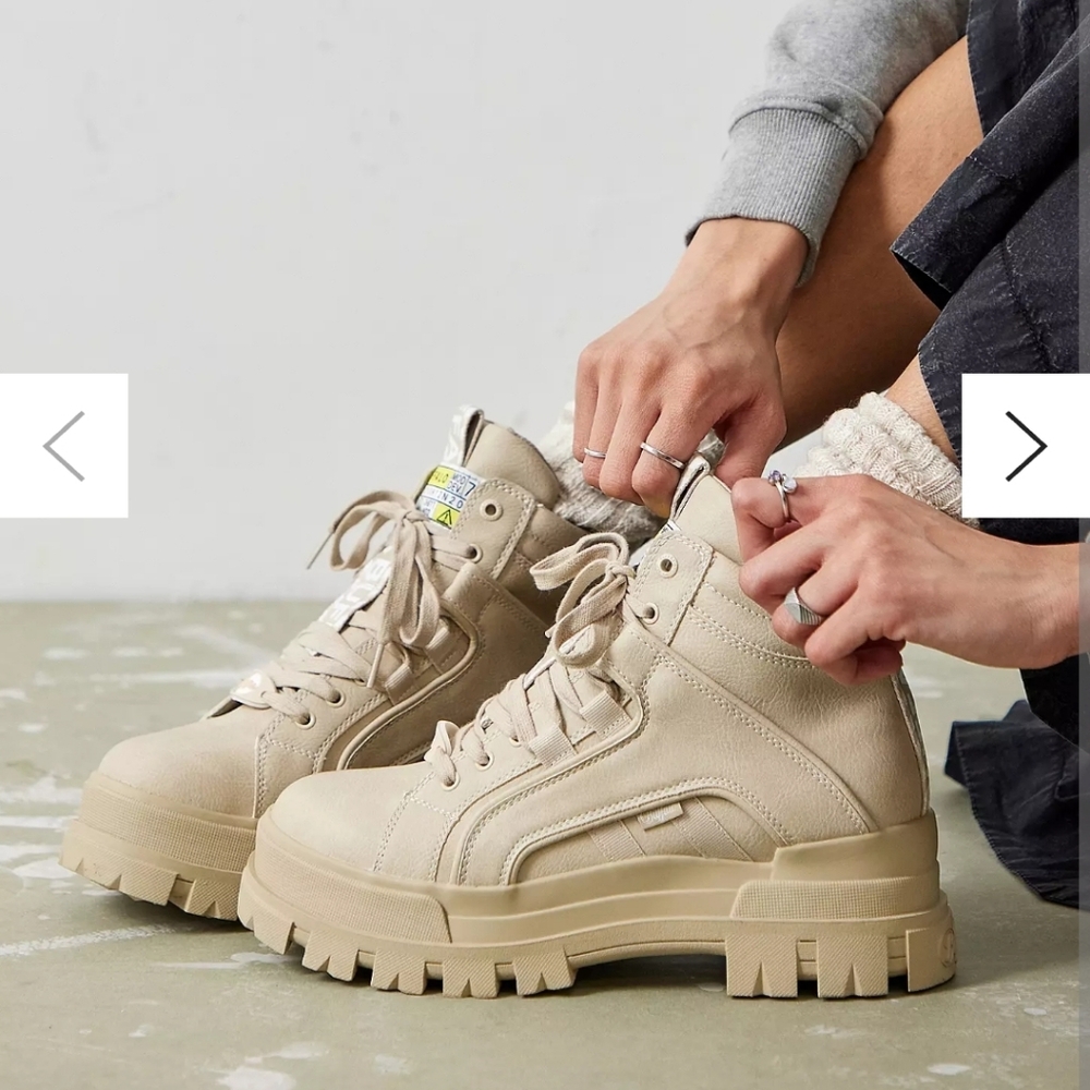 New Buffalo Cream Aspha Mid Trainers 10‎